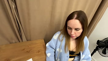 Signed a contract and became the landlord's sex toy