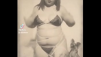 Dale mucho amor a esta publicación y sígueme en tik tok #porno #curvygirlsvip #plussizegirl #xvideosِ #p