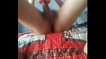 Disfrutando un juguete