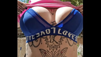 Quant tu as vu que les voisins du rbnb te matter par leurs fenêtre et que tu