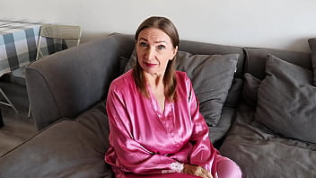 You caught your stepmom horny but the truth is she's a futanari