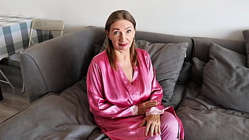 You caught your stepmom horny but the truth is she's a futanari