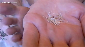 Adore my sexy bare feet & toenails