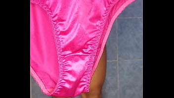 Así Me Pongo La Panty Rosa thumbnail