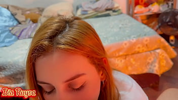 Técnica em enfermagem chega em casa e encontra a rola enorme do marido Técnica em enfermagem chega em casa e encontra a rola enorme do marido