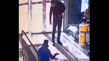 Novinho caindo na mulher