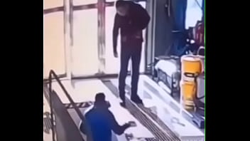 Novinho caindo na mulher