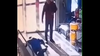 Novinho caindo na mulher