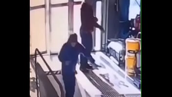 Novinho caindo na mulher