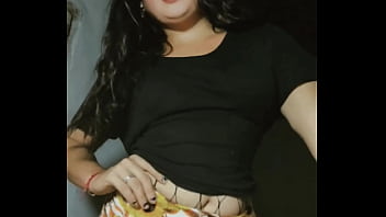 Bailando una canción de karol g Bailando una canción de karol g