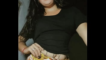 Bailando Una Canción De Karol G thumbnail