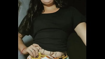 Bailando una canción de karol g