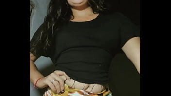 Bailando una canción de karol g