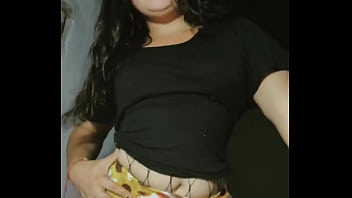 Bailando una canción de karol g