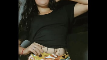 Bailando una canción de karol g