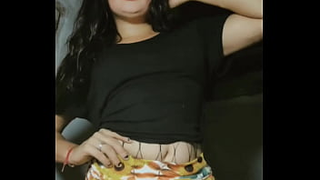 Bailando una canción de karol g