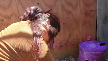 Me pegou no flagra e ganhou uma mamada gostosa