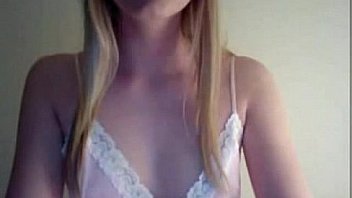 Blonde solo teen webcam show