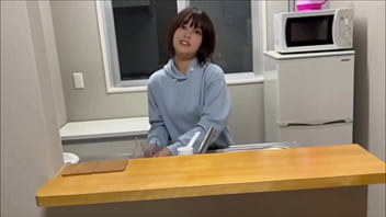 ト◯レしてたら妻が入ってきていきなり僕のちんこをしゃぶってセックスを求め出す妻。