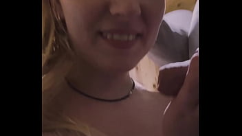 I came to the hairdresser at home and paid with a blowjob and sex in a tight pussy