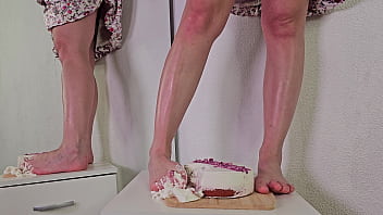 Let's destroy the cake would you lick it from my feet