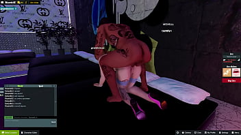 Comendo uma amiguinha na festinha