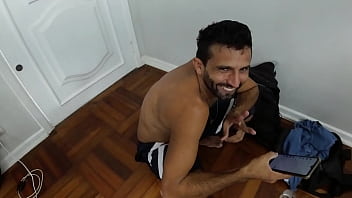 Um novato no porno venho pra fuder a morena