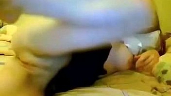 Hot amateur babe in outfit rubs her pussy