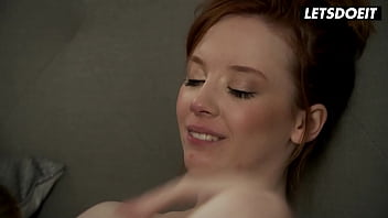 Lottie magne seduces kinky roommate freya mayer into passionate fuck a girl knows