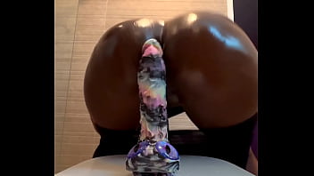 I was horny and my parents were around so i fucked myself in the bathroom squirt and orgasm