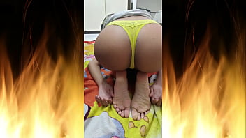 Jade teasing with yellow panties