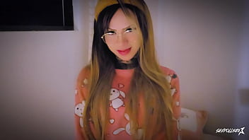 Stepsister asked to sneak into the room without them knowing