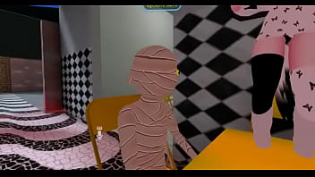 Meninos se divertem num bar