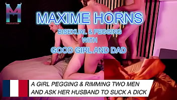 Sous les conseils sensuels de réa nico ose franchir le pas et goûter à un homme pour la première fois sa pas