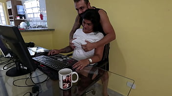 Nicoly Mattos Não Resistiu E Deu O Cuzinho No Sofá Da Recepção Depois De Mamar O Pau Do Chefe No Escritório thumbnail