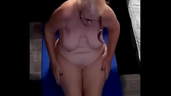 Watch sexy bbw do nude yoga and masturbate