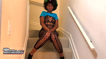 Sloppy Wet Staircase Blowjob From Hippie Baltimore Girl thumbnail