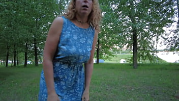 Milf shows off her skills in the park