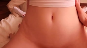 Su clitoris y la follada hacen que me corra a chorro