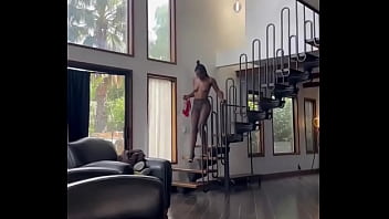 Dark chocolate almost ate it off the stairs with her shirt off #titties #ebony #tall #runway #modelvibes #highheels #ke