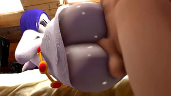 Beach bomber sucks and fucks in a threesome