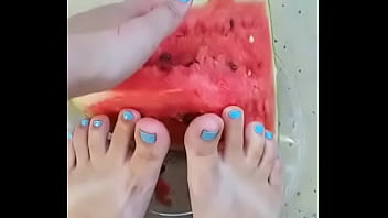 Feet & food
