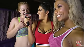 Wild lesbian licking