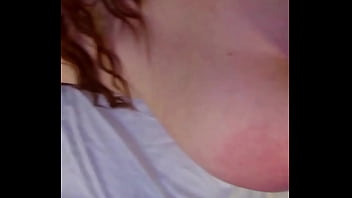 Peguei minha amiga brincando e entrei pra abrir a bunda dela