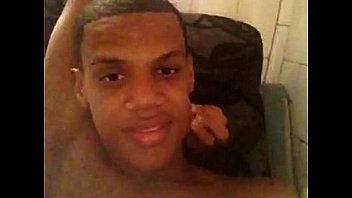 Negão Boiola Querendo Pica No Cu thumbnail