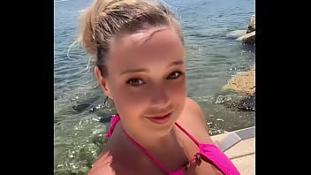 Everything is better on my check comments for a free trial link ⬇️ #contentcreation #model #explorepag