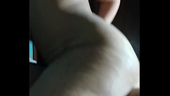 Mi esposo me descubrio por sus camaras igual me encanto saltar en la polla de su mejor amigo