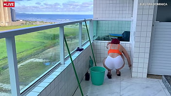 Contratei uma empregada ganhei uma putaria completa essa bunda não dá pra ignorar