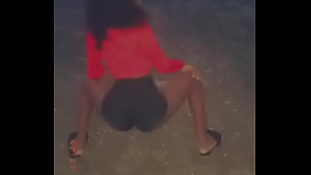 Slim girl with a sexy ass twerking