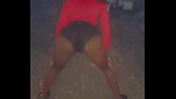 Slim girl with a sexy ass twerking